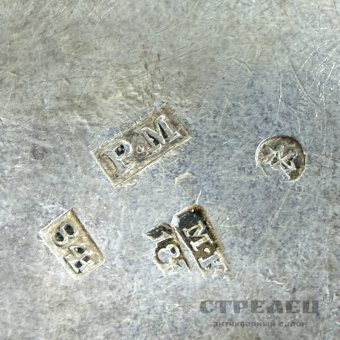 фото — стопка русская серебряная, в футляре, 19 век